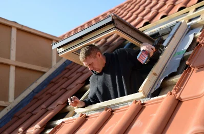 Pose de fenêtres de toit Velux à Rimou